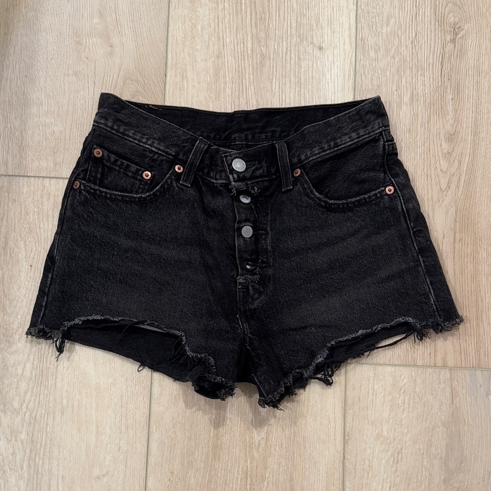 Levi’s 501 Black Denim Frayed Women's Shorts Sz 25